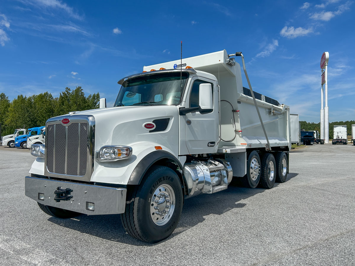 2025 Peterbilt 567