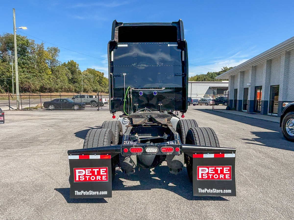 2022 Peterbilt 389 in Knoxville, TN — photo 5