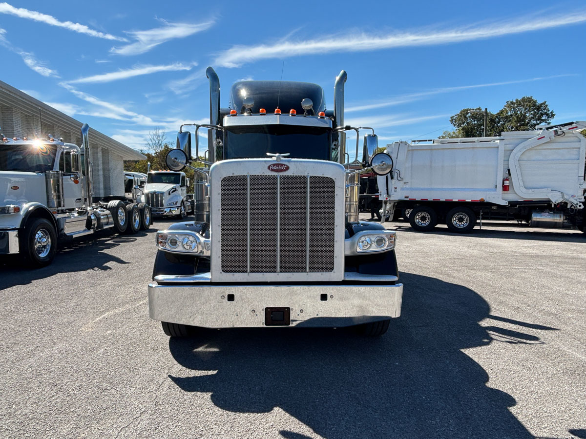 2022 Peterbilt 389 in Knoxville, TN — photo 8