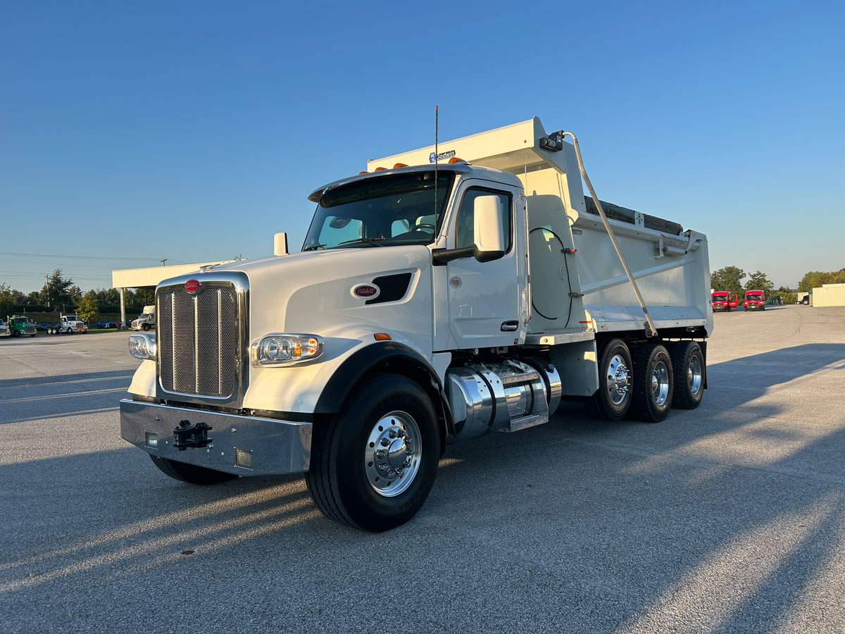 2025 Peterbilt 567