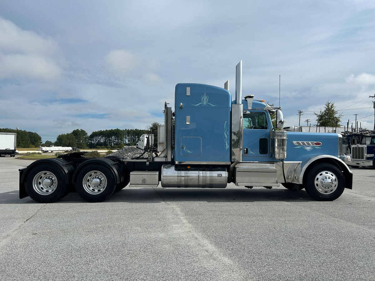 2022 Peterbilt 389 in Duncan, SC — photo 7