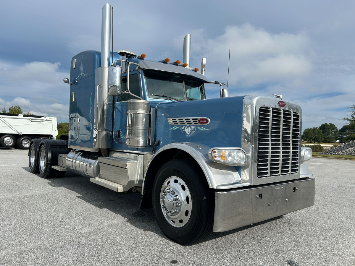 2022 Peterbilt 389 in Duncan, SC — photo 8