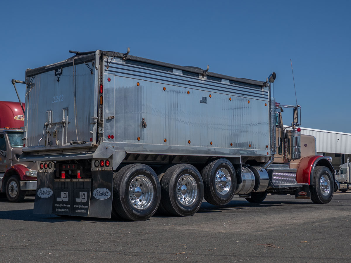 2022 Peterbilt 389 in Landover, MD — photo 6