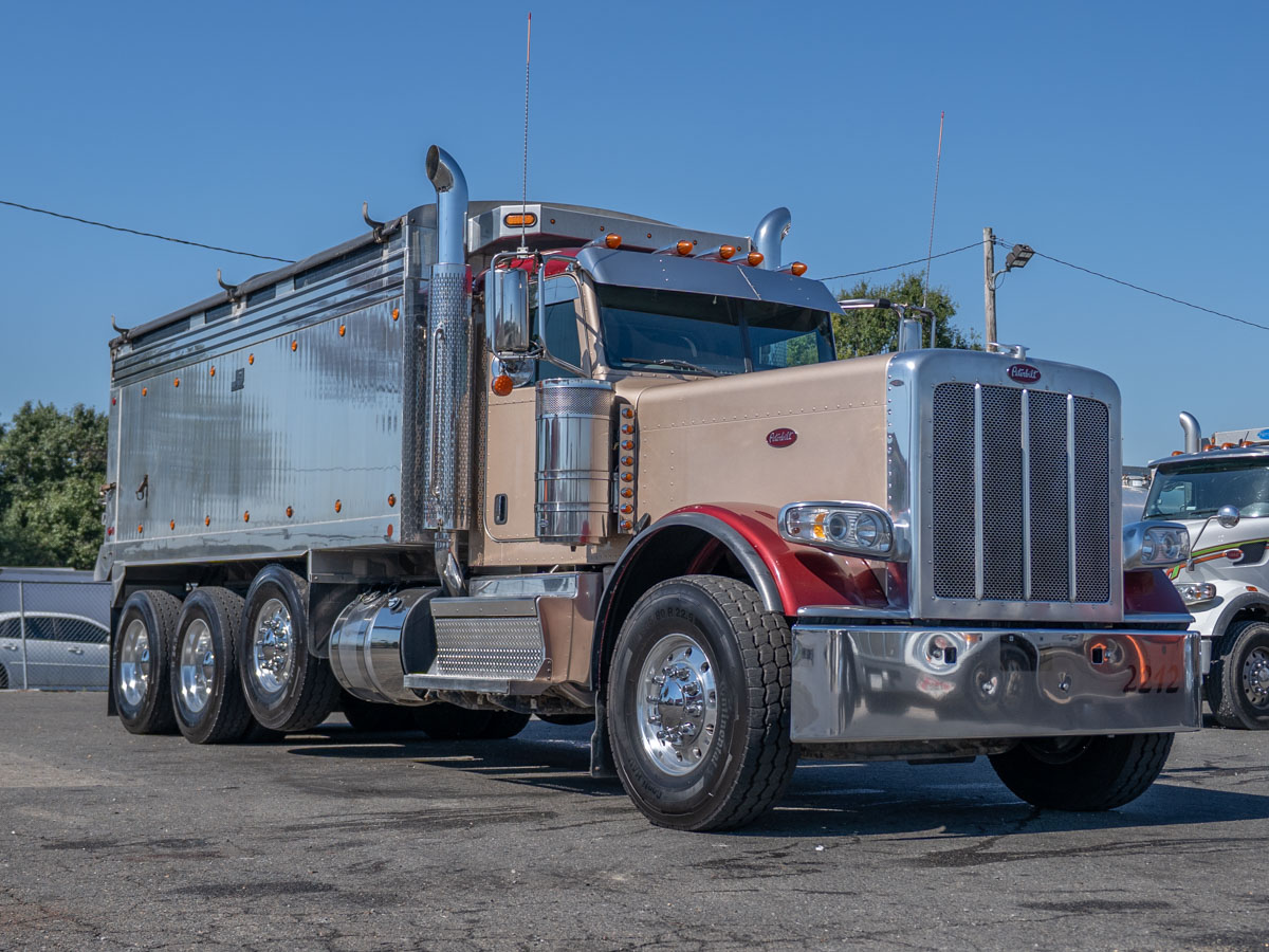 2022 Peterbilt 389 in Landover, MD — photo 8