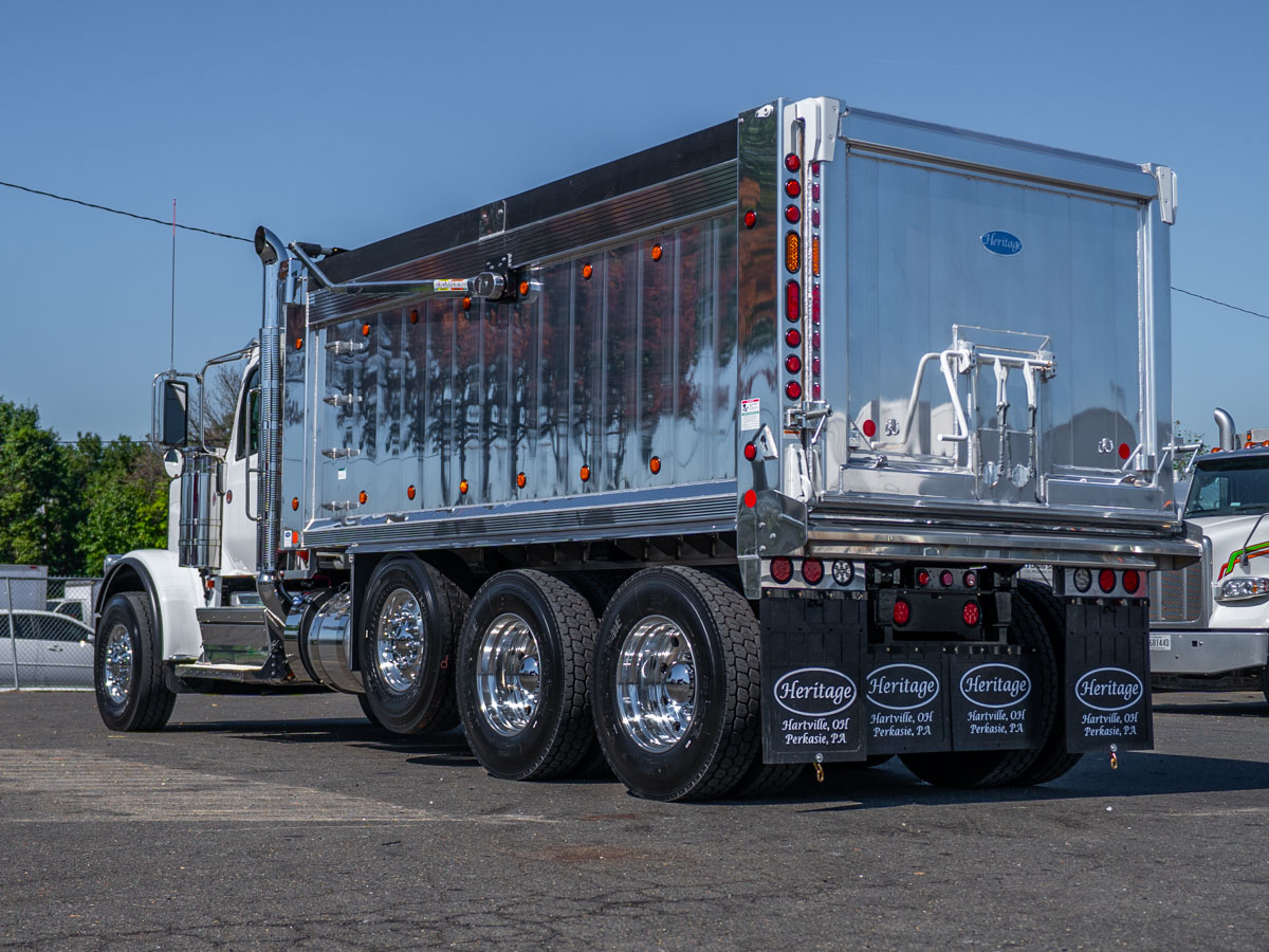2027 Peterbilt 589 in Landover, MD — photo 4