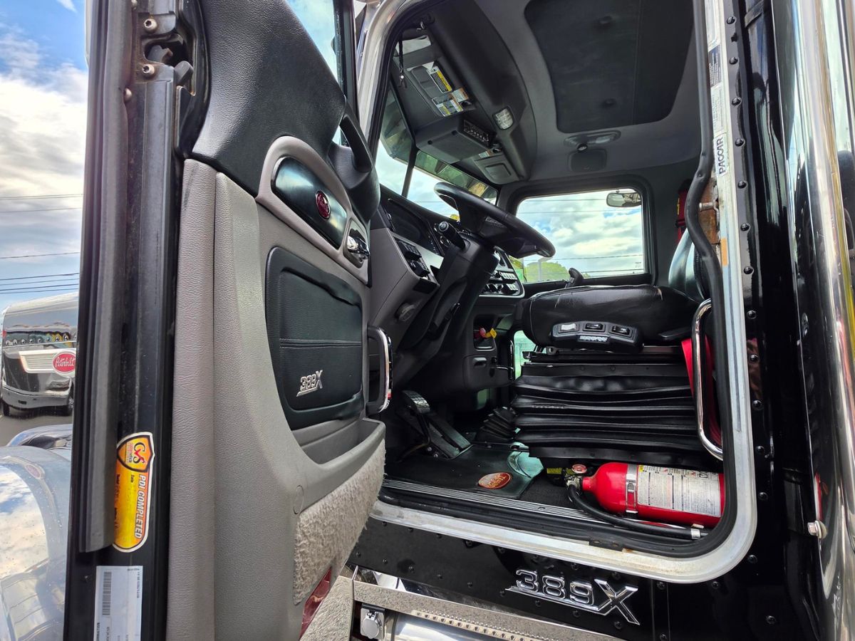2024 Peterbilt in Plainville, MA — photo 3