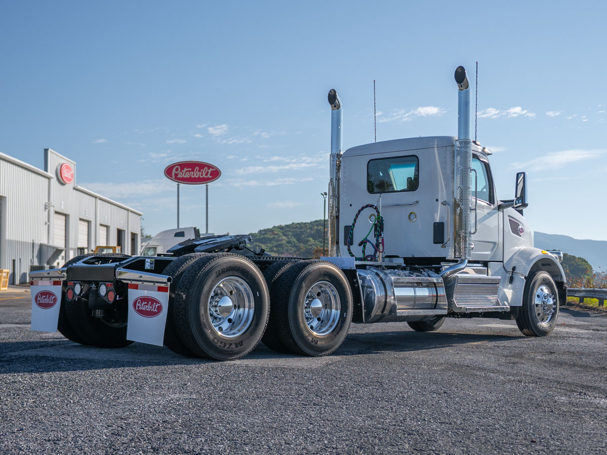 2027 Peterbilt 567 in Raphine, VA — photo 6