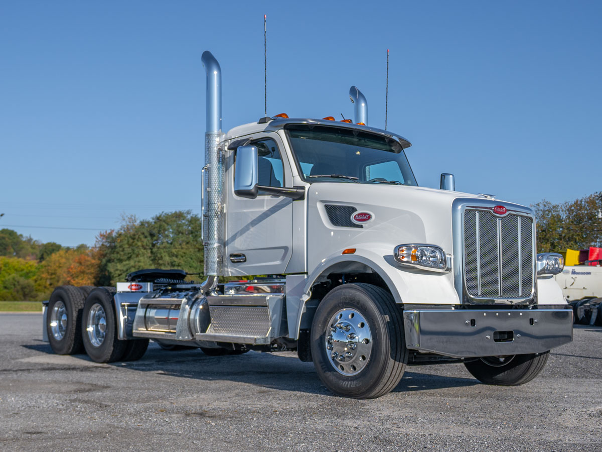 2027 Peterbilt 567 in Raphine, VA — photo 8
