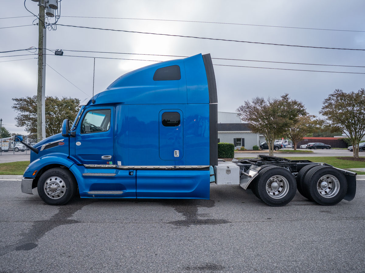 2022 Peterbilt 579 in Chesapeake, VA — photo 3