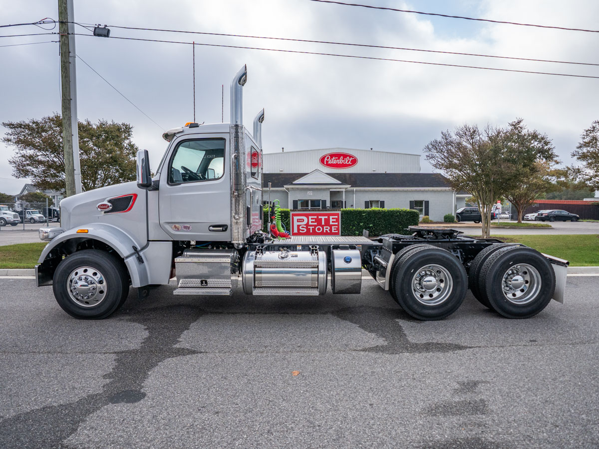 2027 Peterbilt 567 in Chesapeake, VA — photo 3