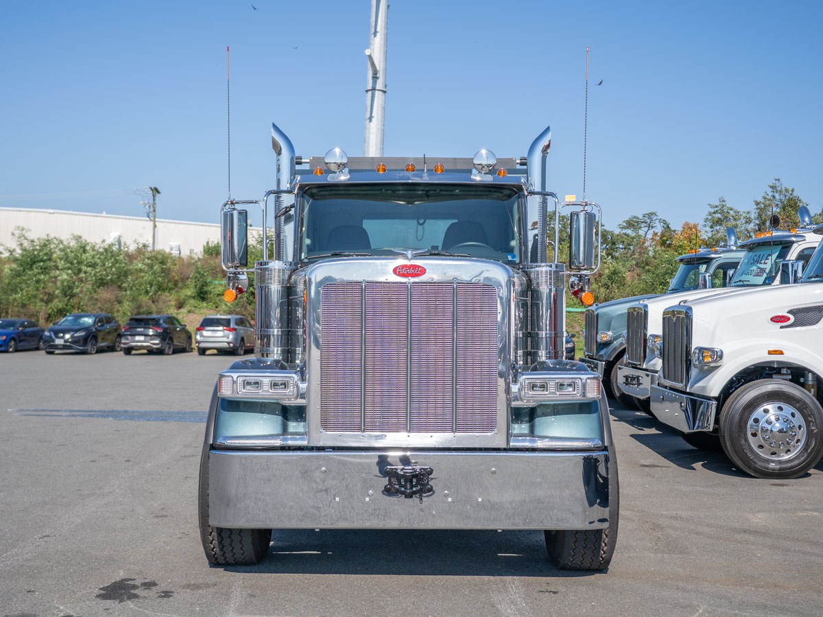 2027 Peterbilt 589 in Gainesville, VA — photo 8