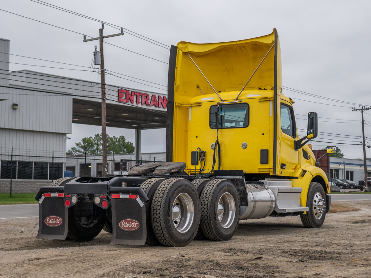 2021 Peterbilt 579 in Richmond, VA — photo 6