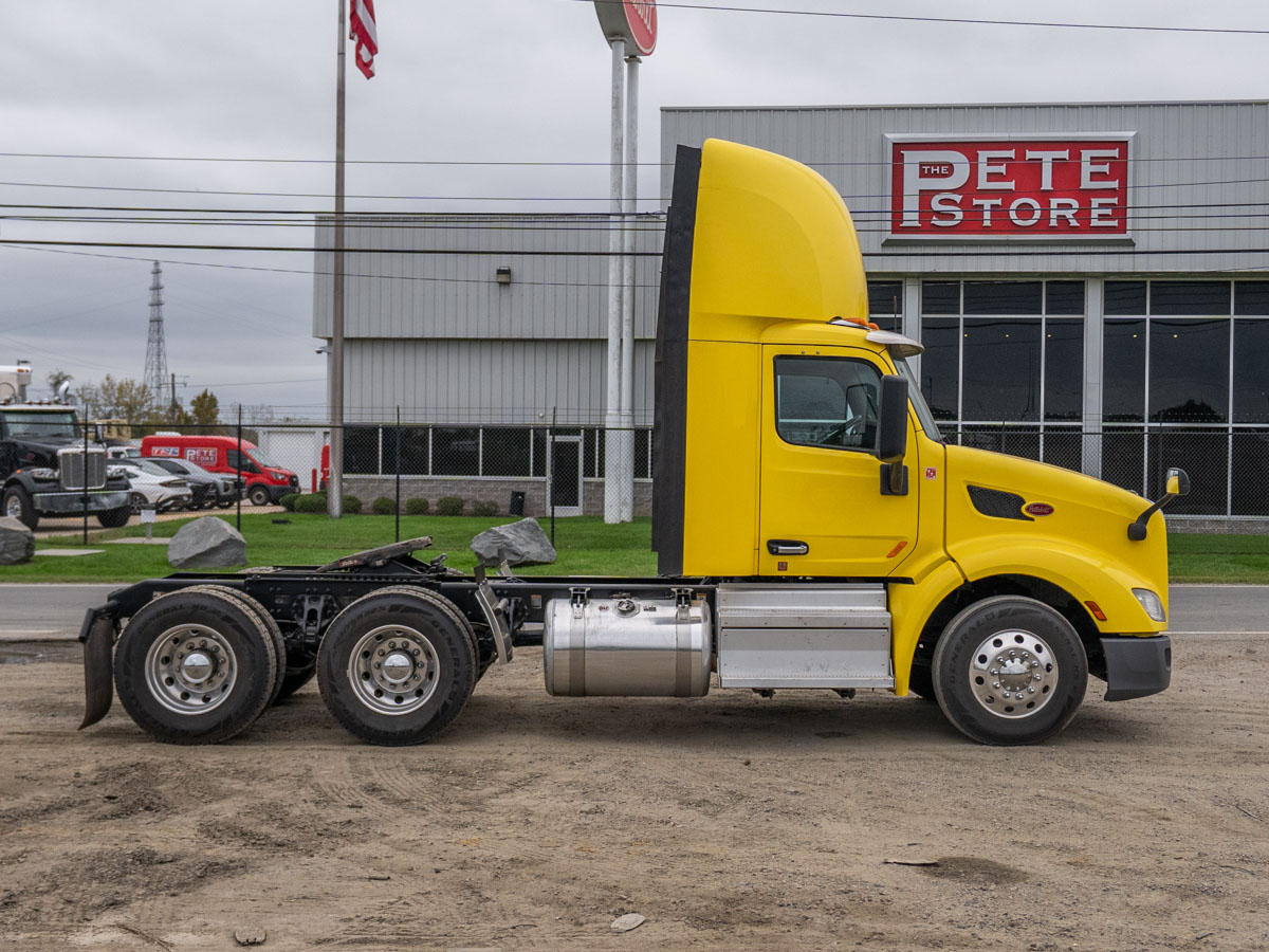 2021 Peterbilt 579 in Richmond, VA — photo 7