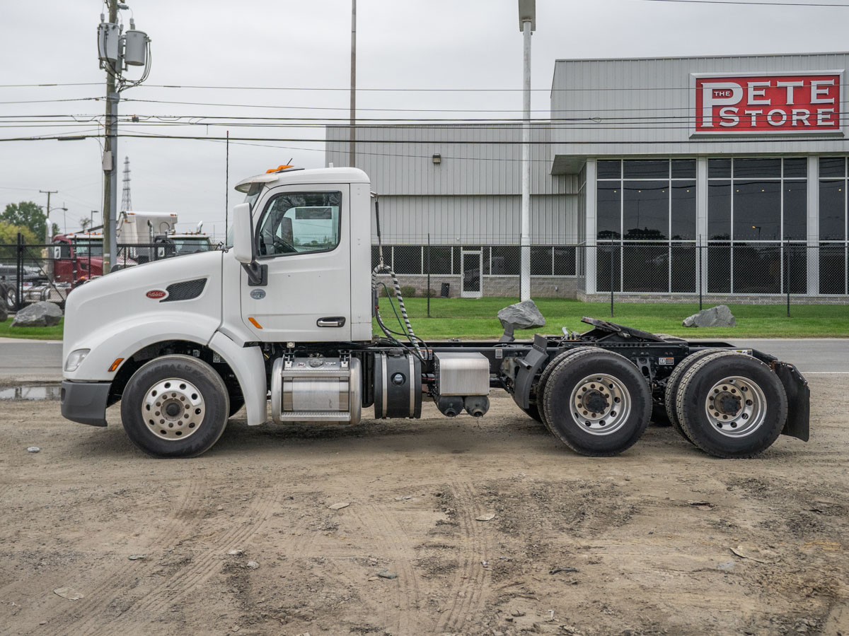2021 Peterbilt 579 in Chesapeake, VA — photo 3