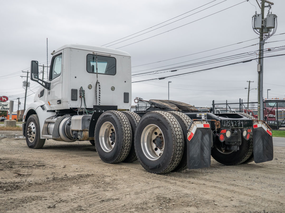 2021 Peterbilt 579 in Chesapeake, VA — photo 4
