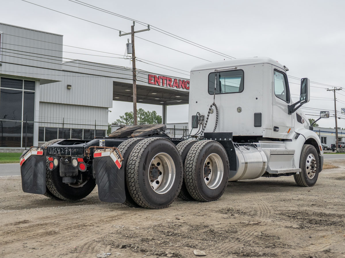 2021 Peterbilt 579 in Chesapeake, VA — photo 6
