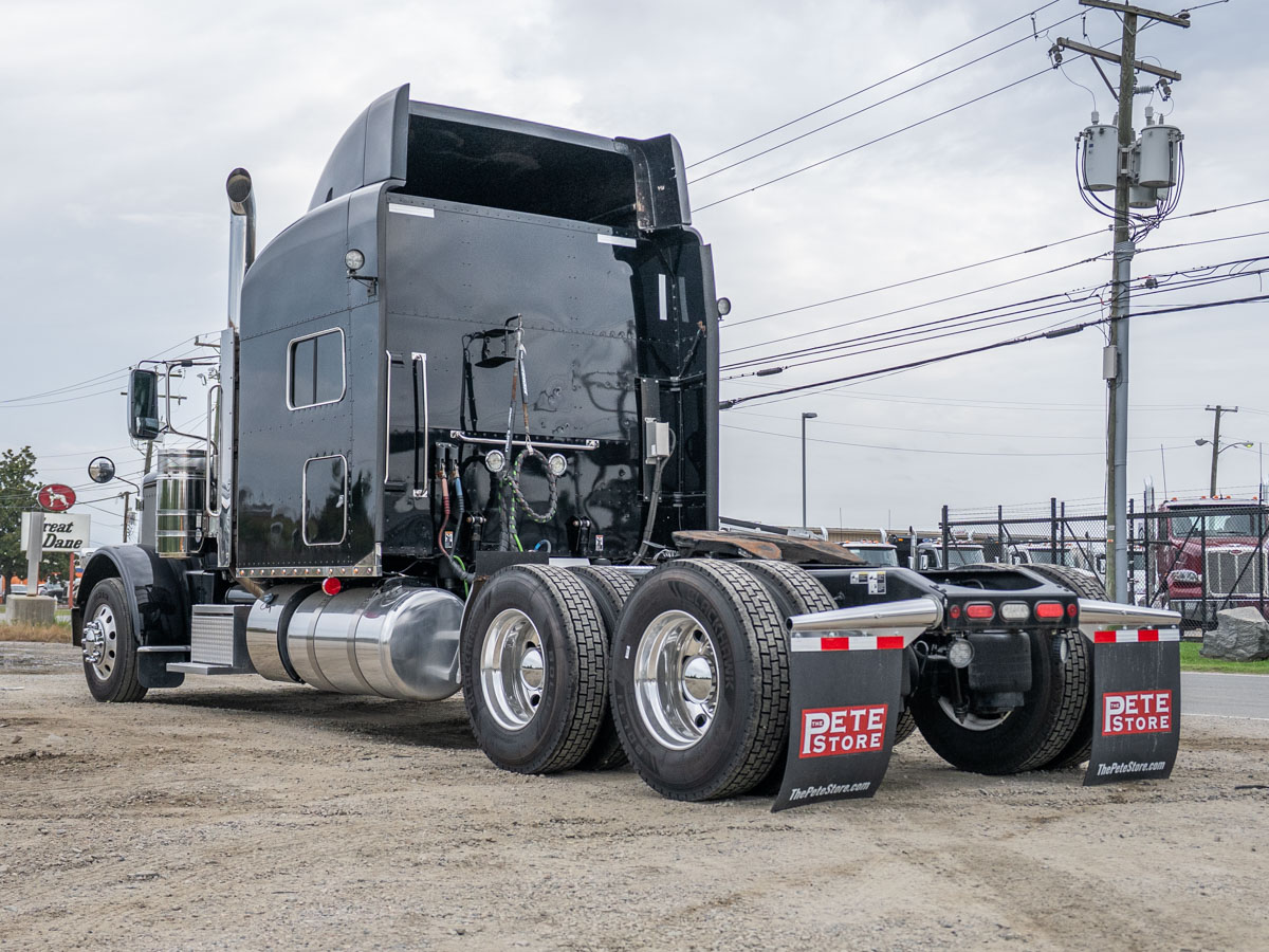 2022 Peterbilt 389 in Richmond, VA — photo 4
