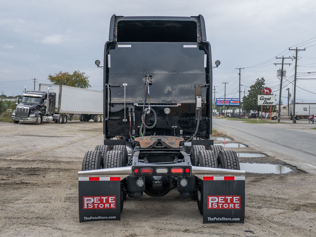 2022 Peterbilt 389 in Richmond, VA — photo 5