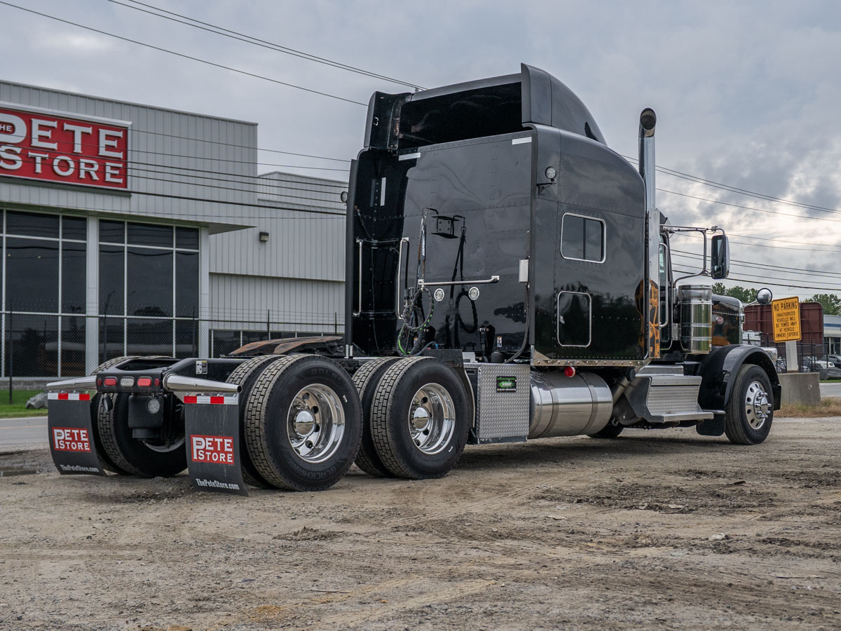 2022 Peterbilt 389 in Richmond, VA — photo 6