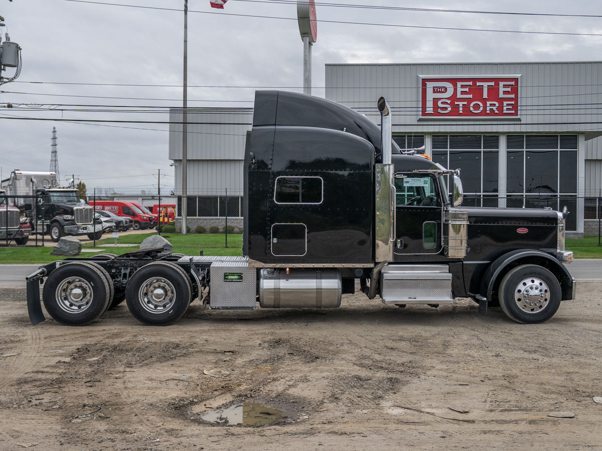 2022 Peterbilt 389 in Richmond, VA — photo 7