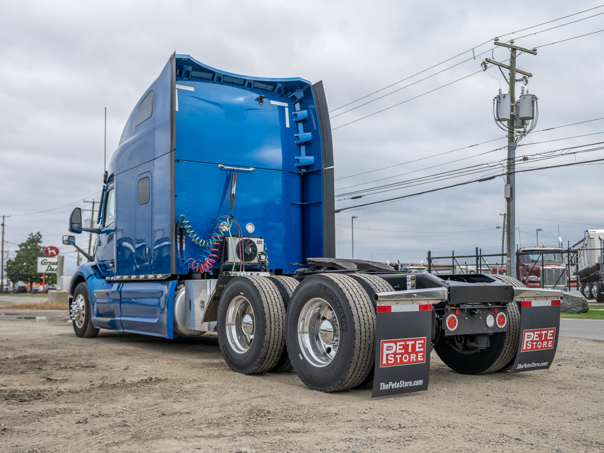 2023 Peterbilt 579 in Richmond, VA — photo 4