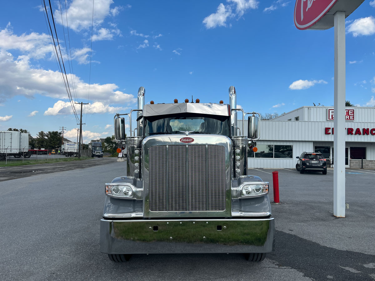 2027 Peterbilt 589 in Hagerstown, MD — photo 6
