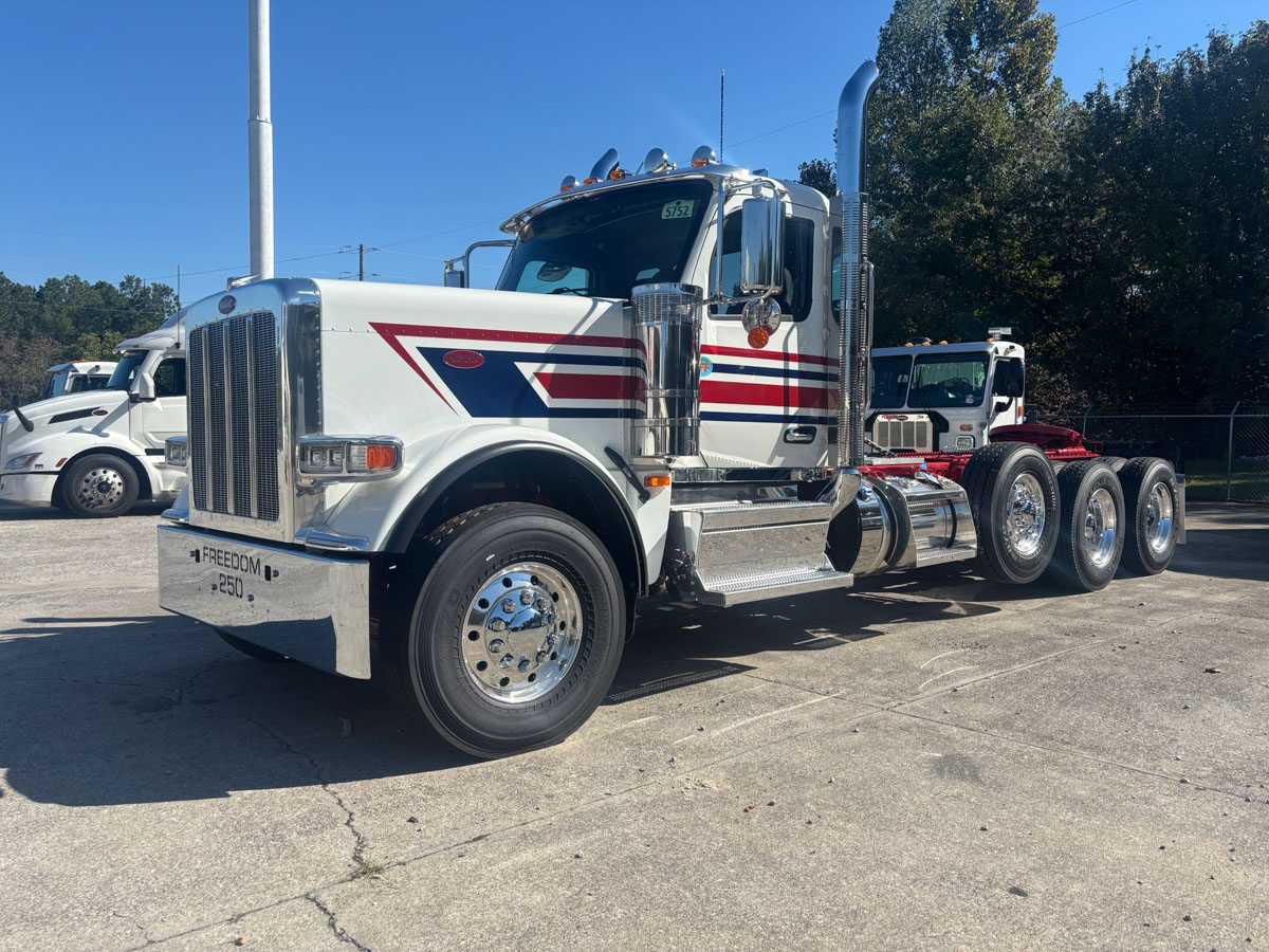 2027 Peterbilt 589