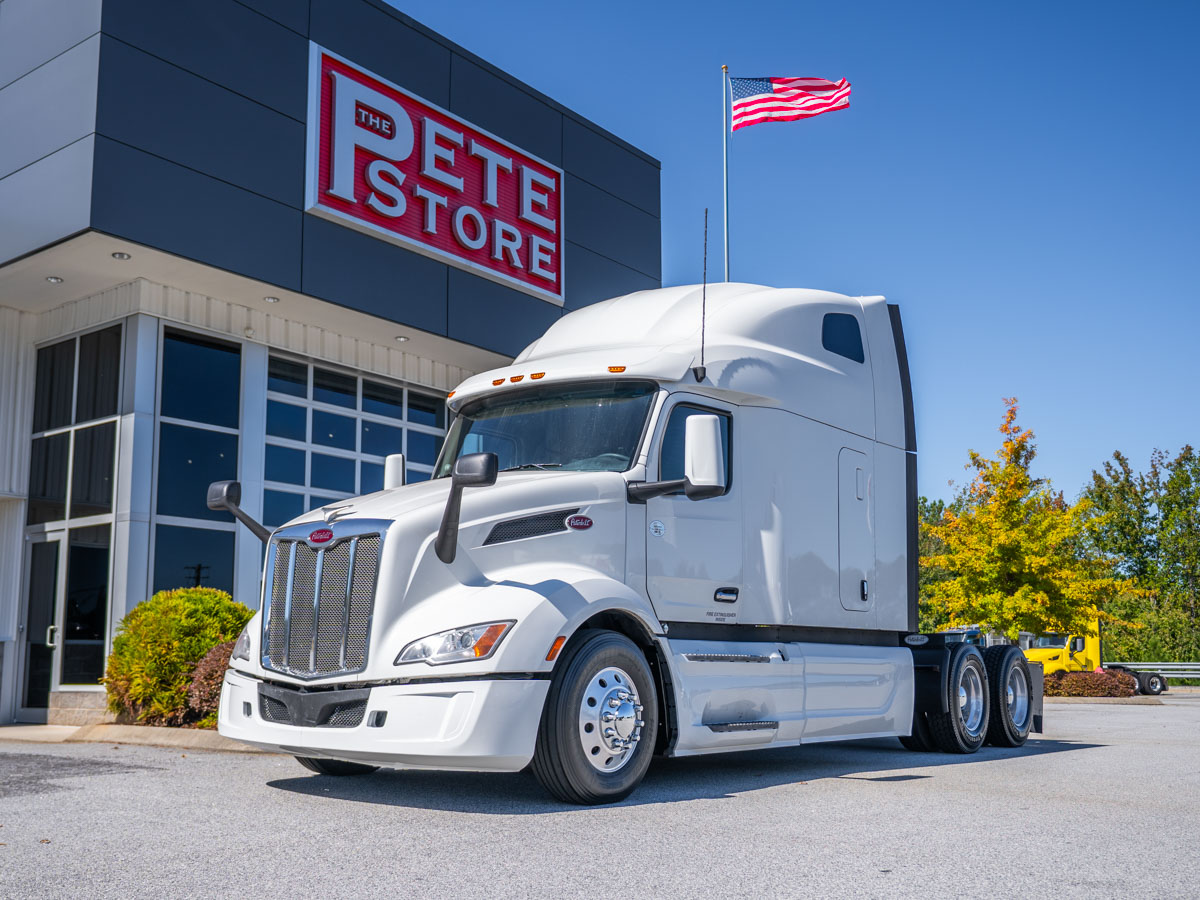 2023 Peterbilt 579